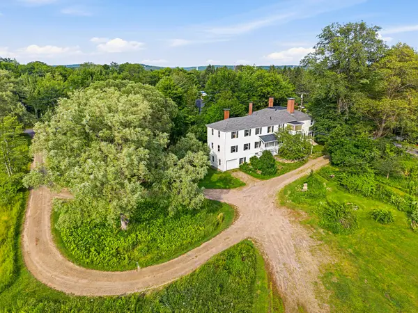 83 Bath Road, Wiscasset, ME 04578