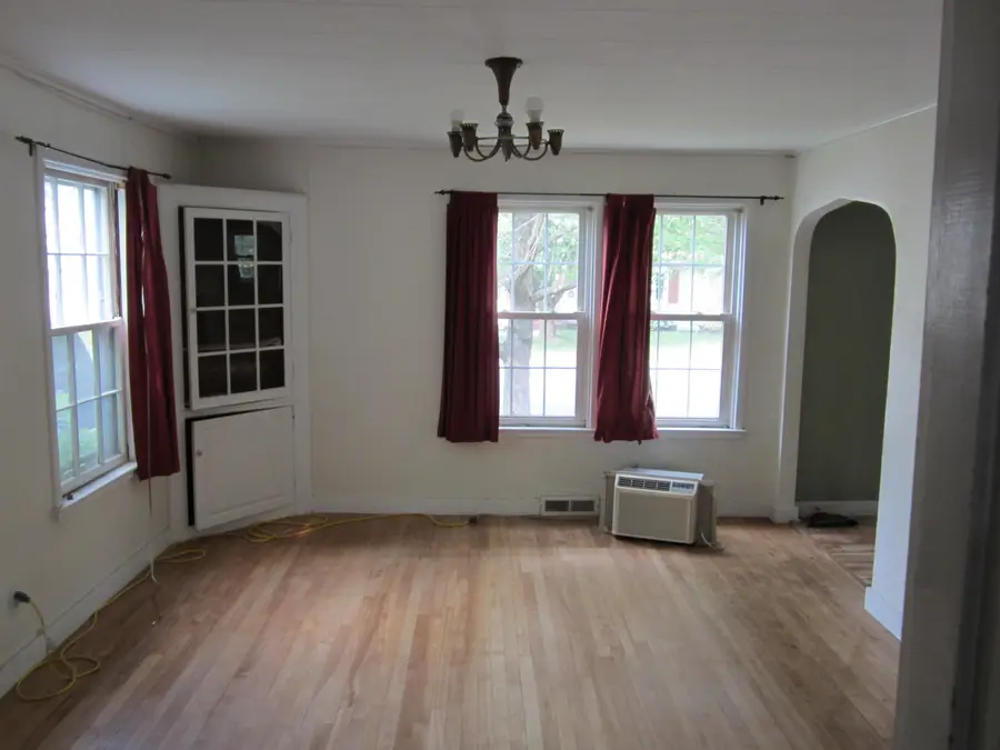 9 Charles Street, Lewiston, ME 04240 - #2