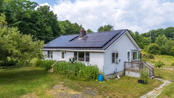 689 West Street, Rockport, ME 04856