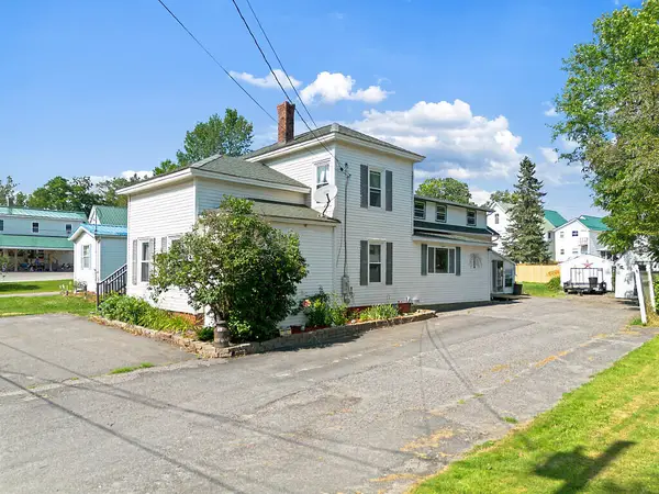 19 Spring Street, Clinton, ME 04927