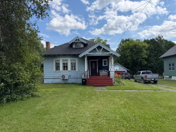 11 Vaughn Street, Caribou, ME 04736