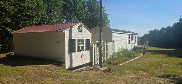962 King Street, Oxford, ME 04270