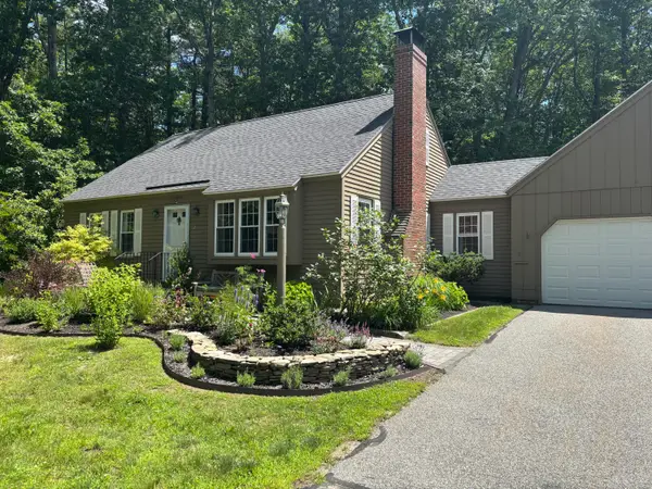 17 Wood Pond Lane #16, Kennebunk, ME 04043