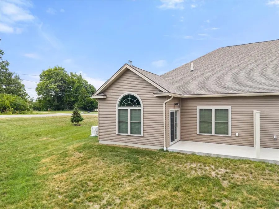2 Galway Drive, Veazie, ME 04401 - #3