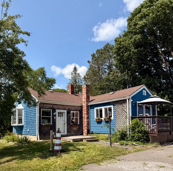 333 Old County Road, Rockland, ME 04841