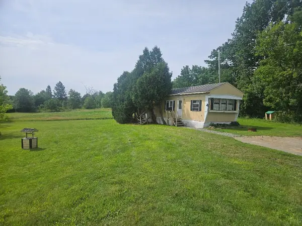 120 Flood Road, Plymouth, ME 04969