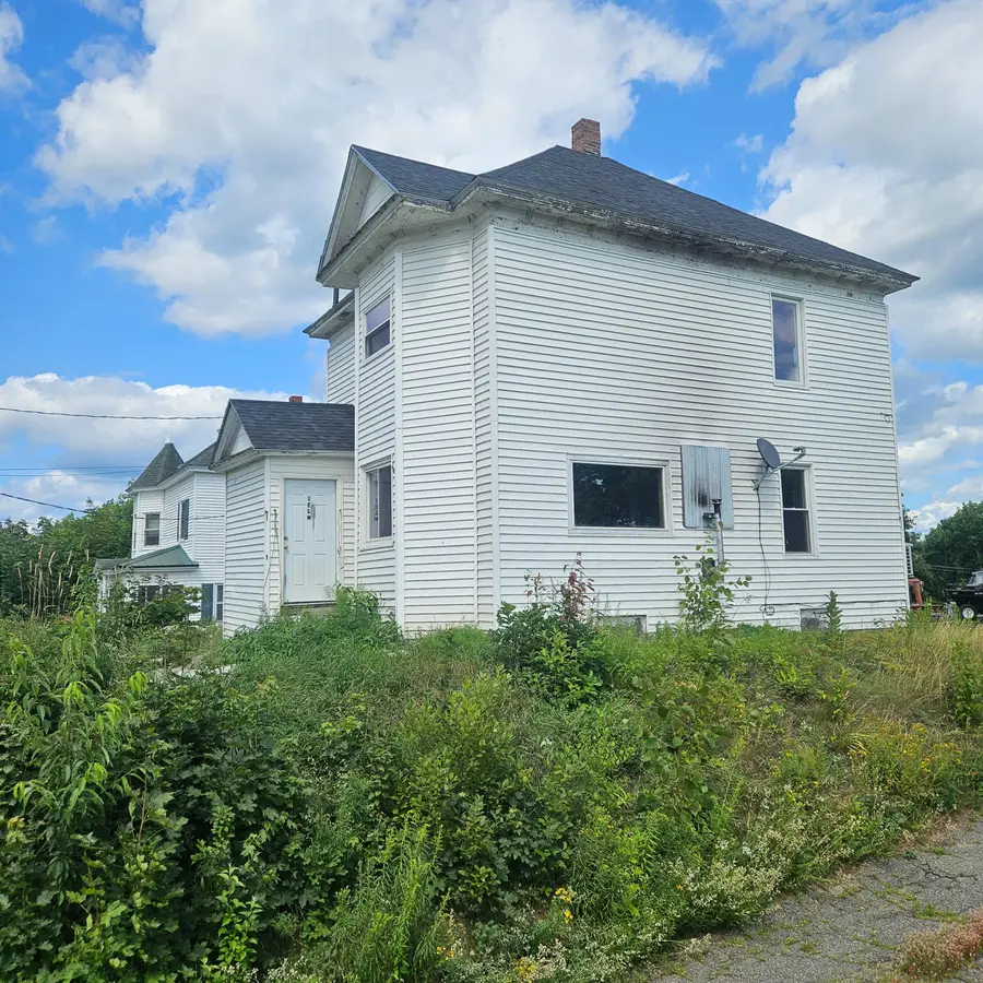 1 Elm Street, East Millinocket, ME 04430 - #3