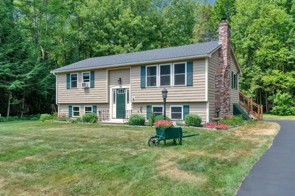 19 Crystal Lane, Cumberland, ME 04021