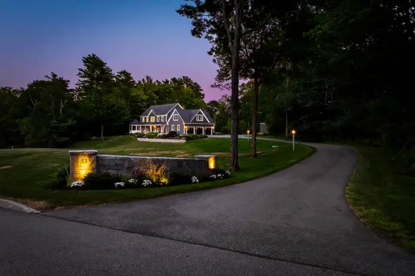 53 Waters Edge Drive, Yarmouth, ME 04096