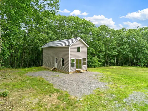 212 Ross Hill Road, Saint Albans, ME 04971