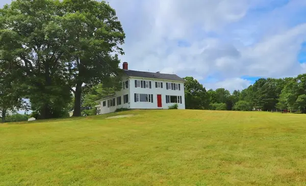 1286 Pushaw Road, Glenburn, ME 04401