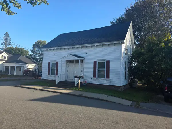 12 Grace Street, Rockland, ME 04841