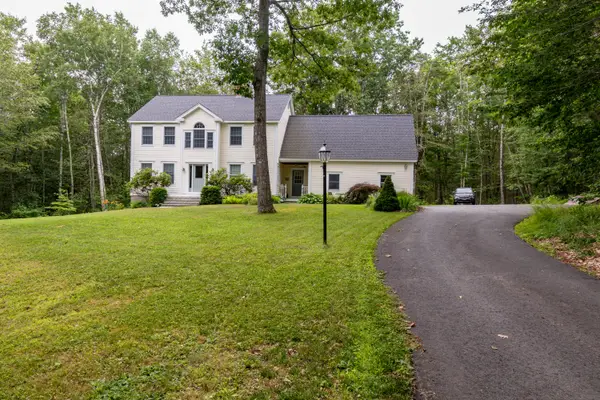 2 Summit Terrace, Falmouth, ME 04105