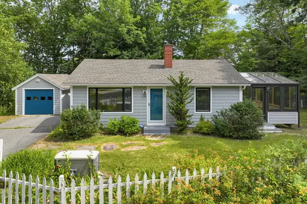 13 Chapel Street, Freeport, ME 04032
