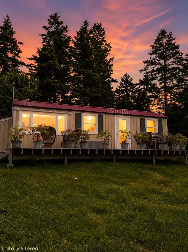 412 Minturn Road, Swans Island, ME 04685