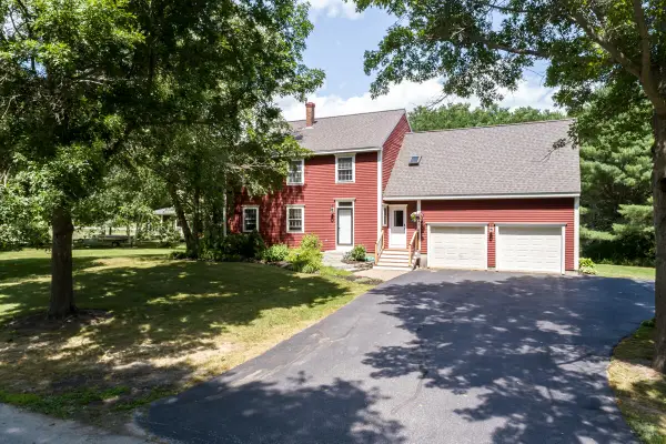 4 Oak Street, Cumberland, ME 04021