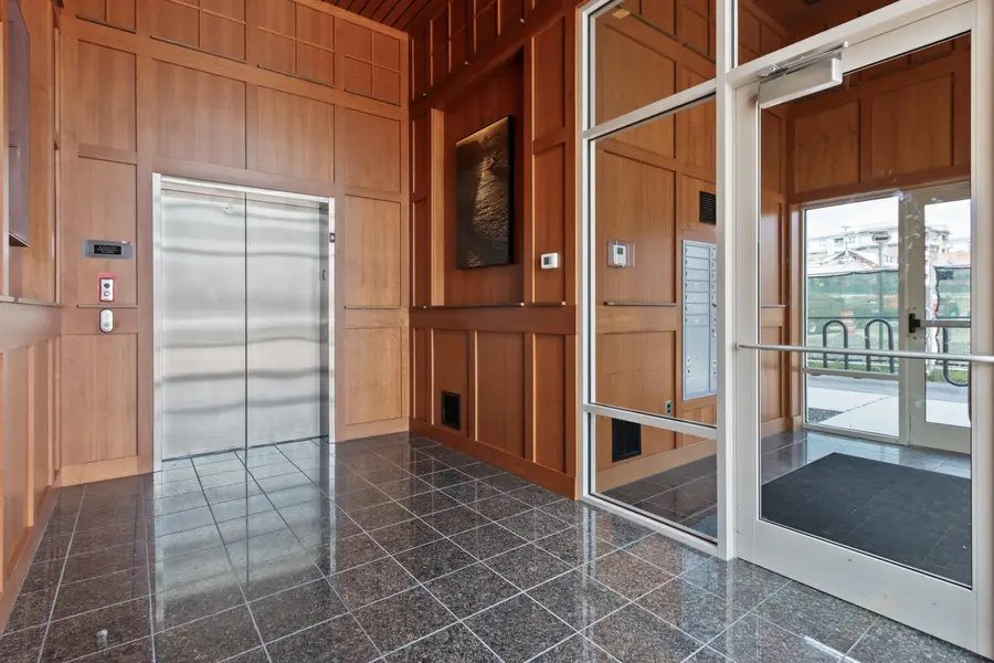 207 Fore Street #10, Portland, ME 04101 - #2