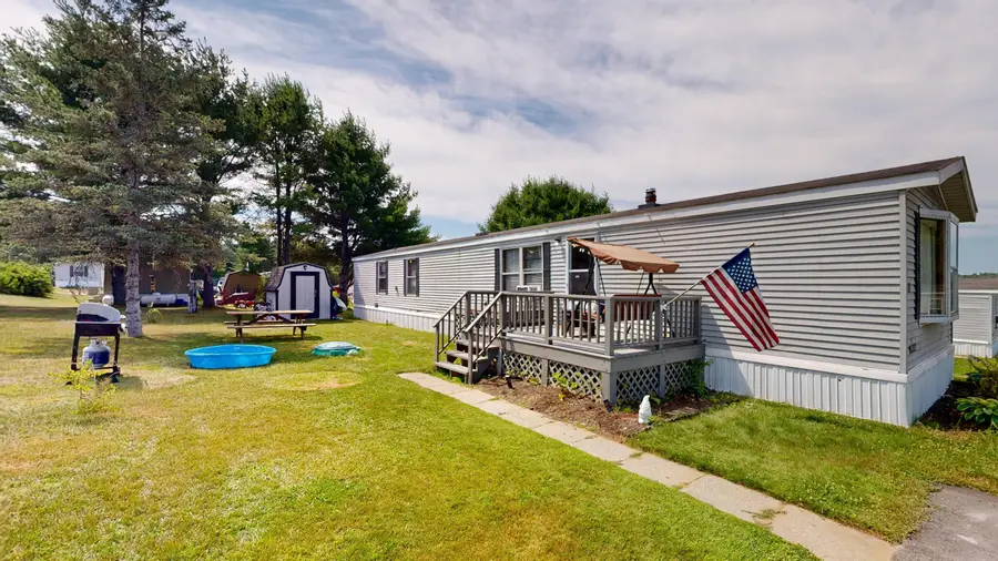 8 Dunlop Avenue, Mechanic Falls, ME 04256 - #2