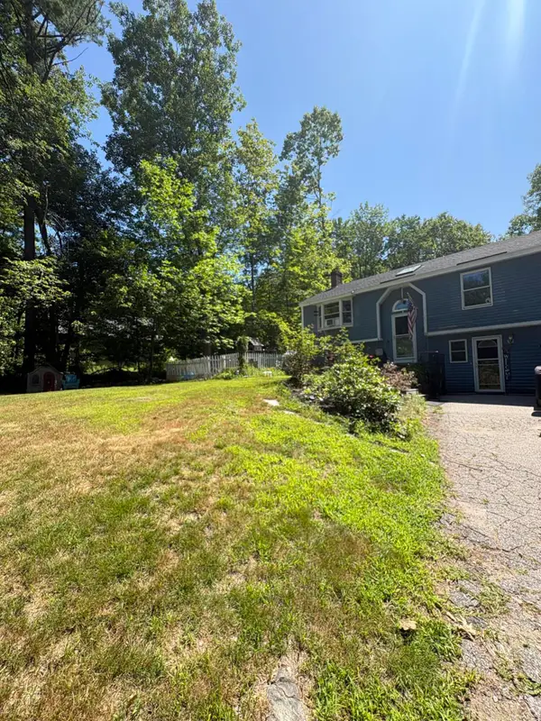 25 Lynwood Drive, Waterboro, ME 04061