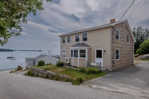 19 Granite Street, Stonington, ME 04681