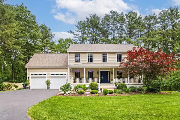 2 Beacon Street, Kennebunk, ME 04043