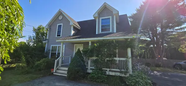 71 Grove Street, Lewiston, ME 04240