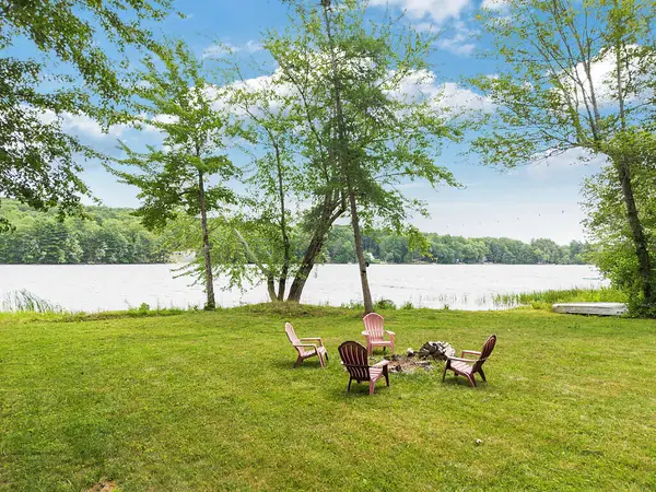 85 Woods Grove Lane, Winthrop, ME 04364