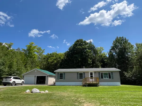 25 Chestnut Street, Canaan, ME 04924