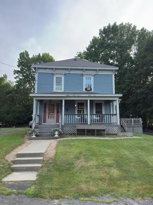 7 Boardman Street, Calais, ME 04619