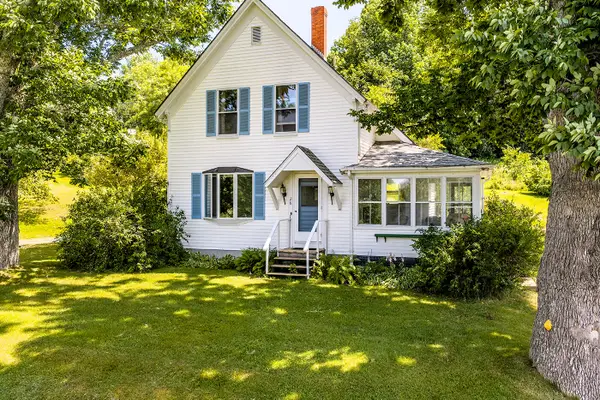 26 Middle Road, Union, ME 04862