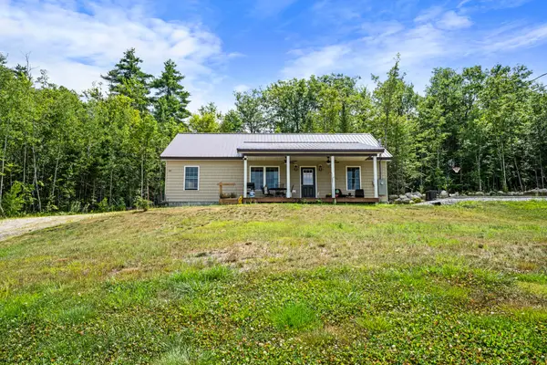 40 Longview Drive, Oxford, ME 04270