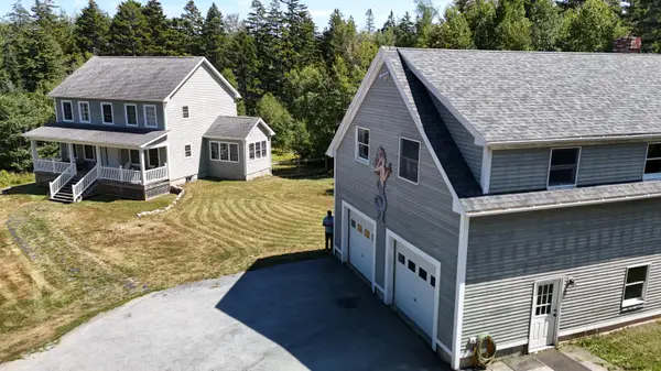 21 Lemoine Road, Swans Island, ME 04685