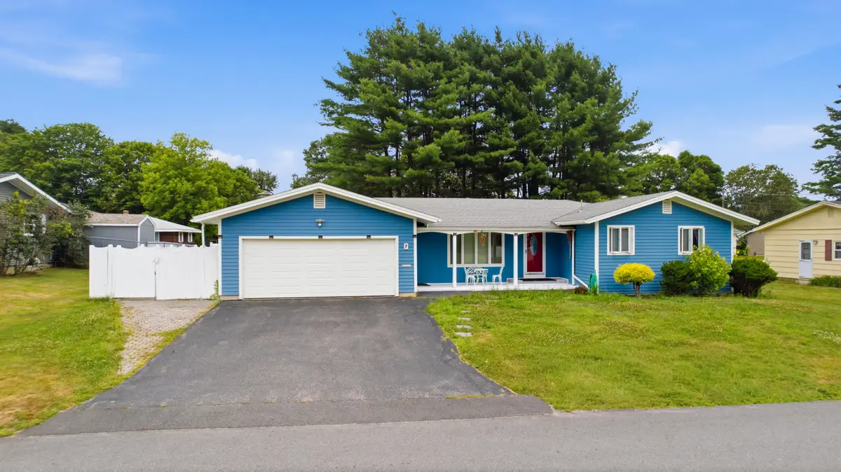 7 Champlain Avenue, Lewiston, ME 04240 - #1