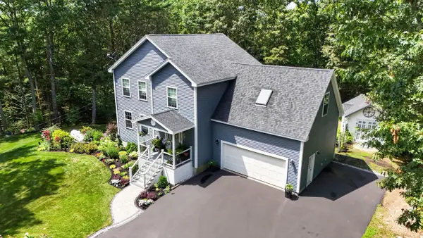 1 Otter Run Road, Freeport, ME 04032