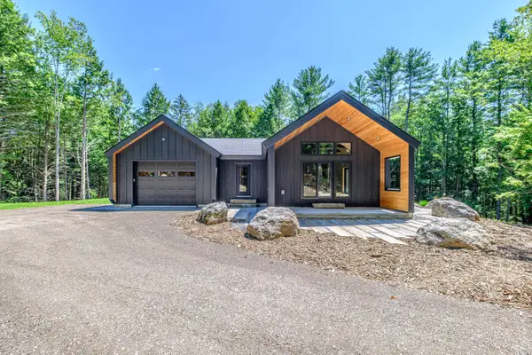 830 Paris Road, Hebron, ME 04238