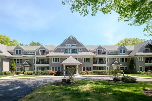 100 Shepards Cove Road #H205, Kittery, ME 03904
