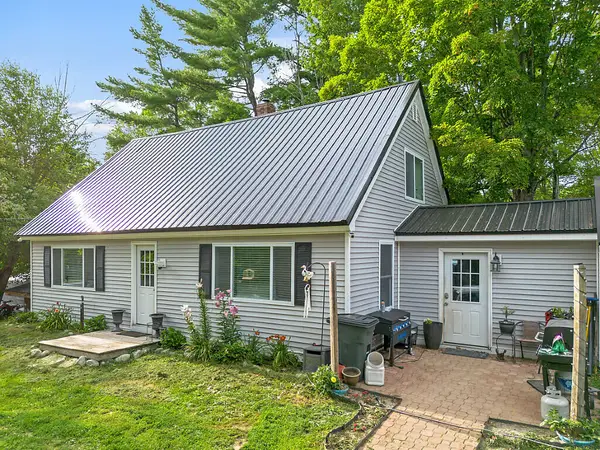 350 Madawaska Road, Palmyra, ME 04965