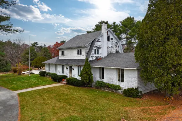 210A Augusta Road, Topsham, ME 04086