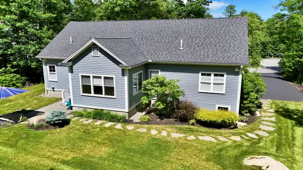 22 Squier Lane, Kennebunkport, ME 04046