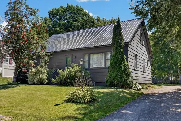 7 New York Street, Millinocket, ME 04462