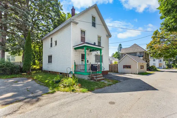 7 Middle Court, Brewer, ME 04412