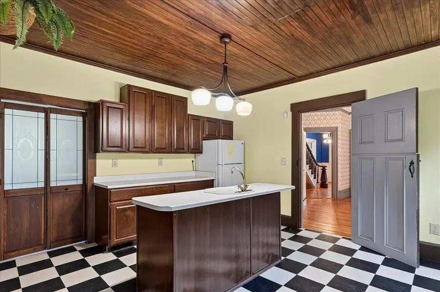 81 W Main Street, Searsport, ME 04974 - #3