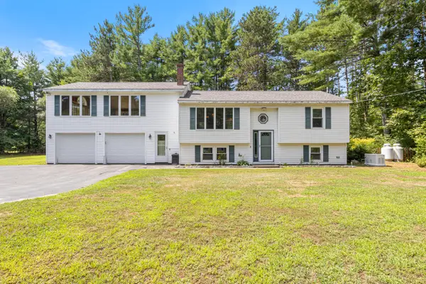 69 Seavey Drive, Buxton, ME 04093