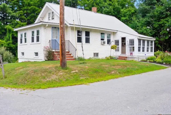 Address Withheld By Seller, Auburn, ME 04210