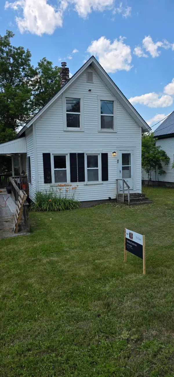 88 Commercial Street, Hartland, ME 04943