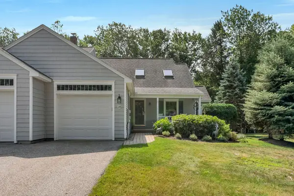 115 Hampton Glen Drive #25, Kennebunk, ME 04043