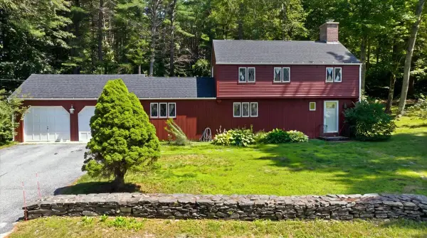 54 Nottingham Road, Auburn, ME 04210