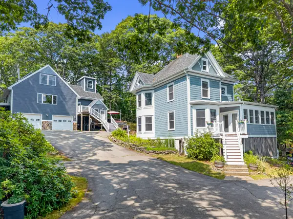 69 Western Avenue, Boothbay Harbor, ME 04538