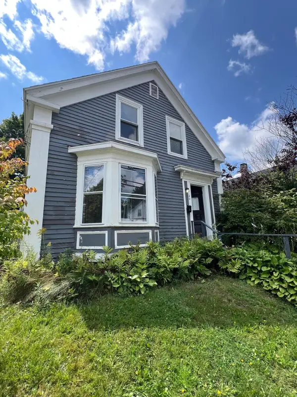 40 Rankin Street, Rockland, ME 04841