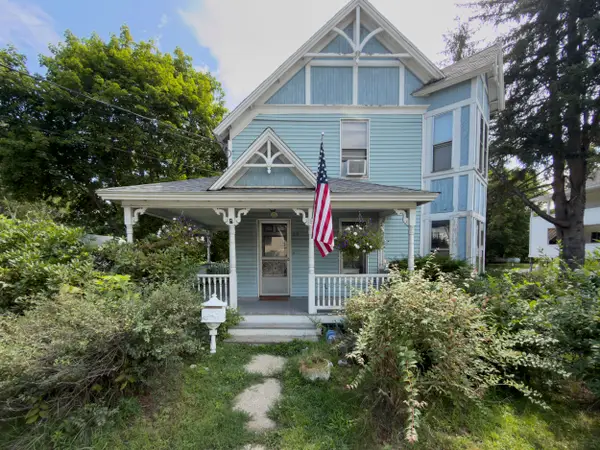 39 Park Street, Paris, ME 04281